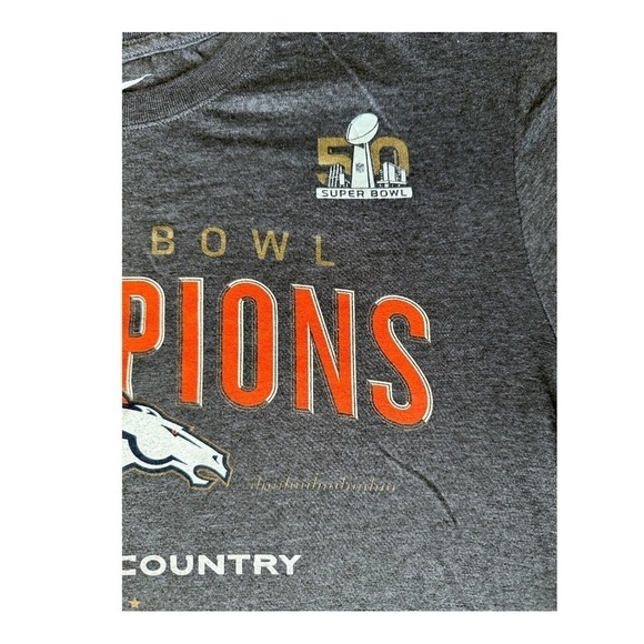 BRONCOS Super Bowl Champions shirt size medium - Picture 3 of 6